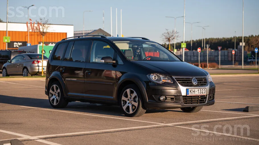 Volkswagen Cross Touran