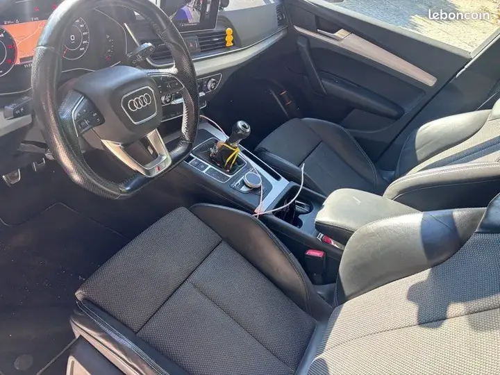 Audi Q5 2018 photo 2