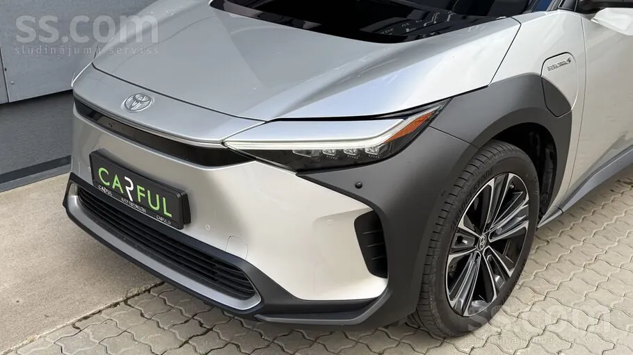 Toyota Civic 2025 photo 5