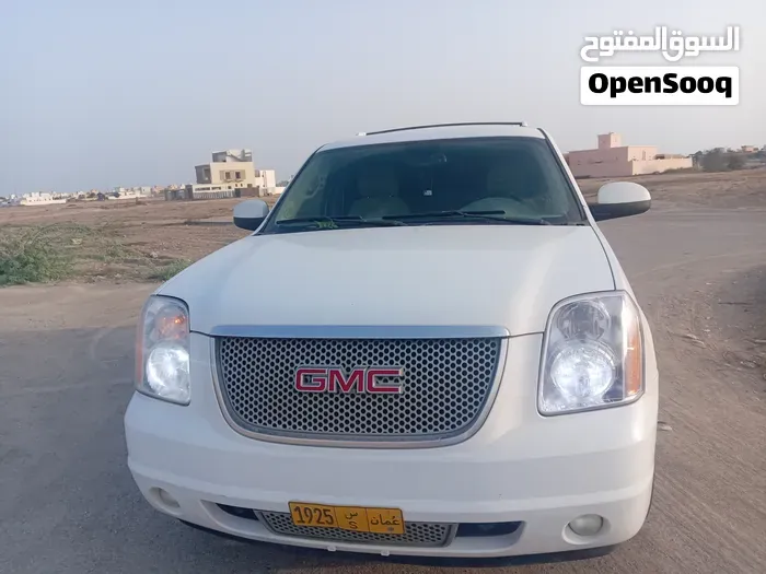 GMC Yukon Denali 2009 photo 3