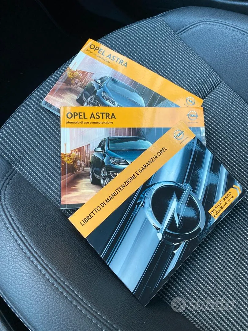 Opel Astra 2013 photo 4
