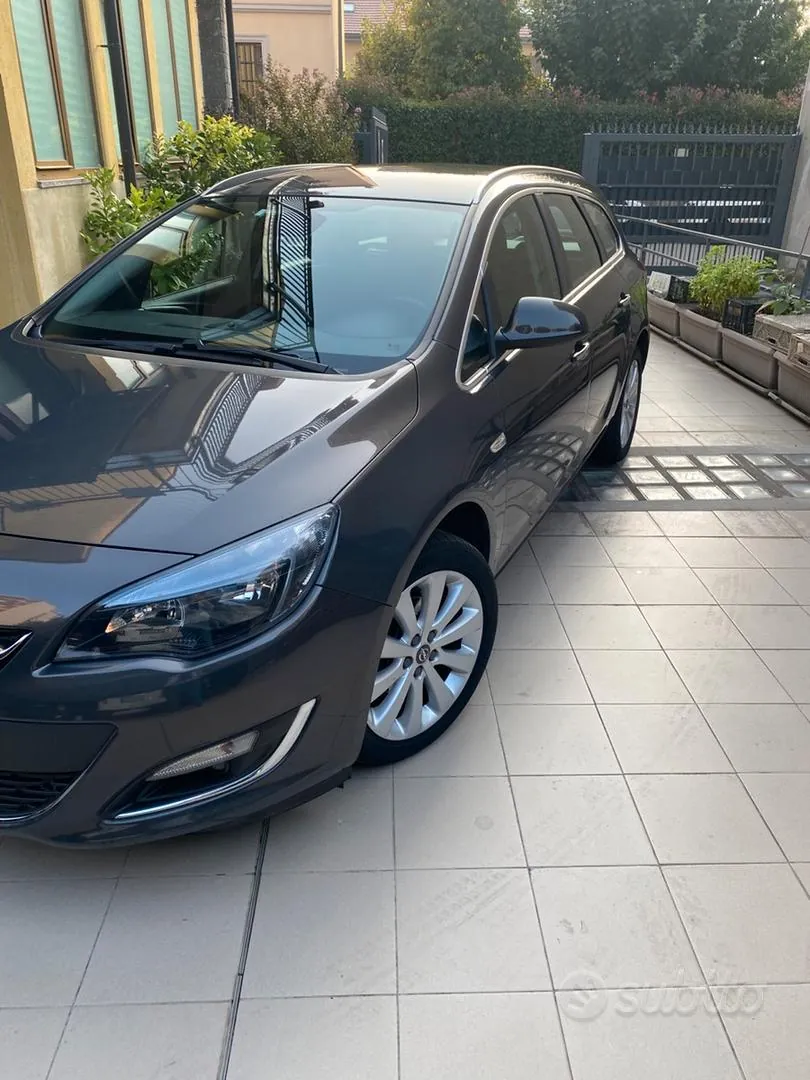 Opel Astra 2013 photo 3