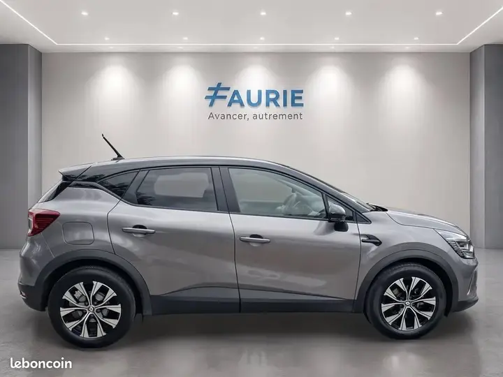 Renault Captur 2024 photo 4