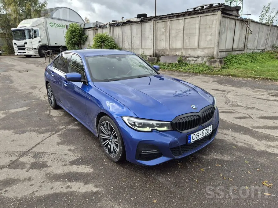 BMW 318 2019 photo 2