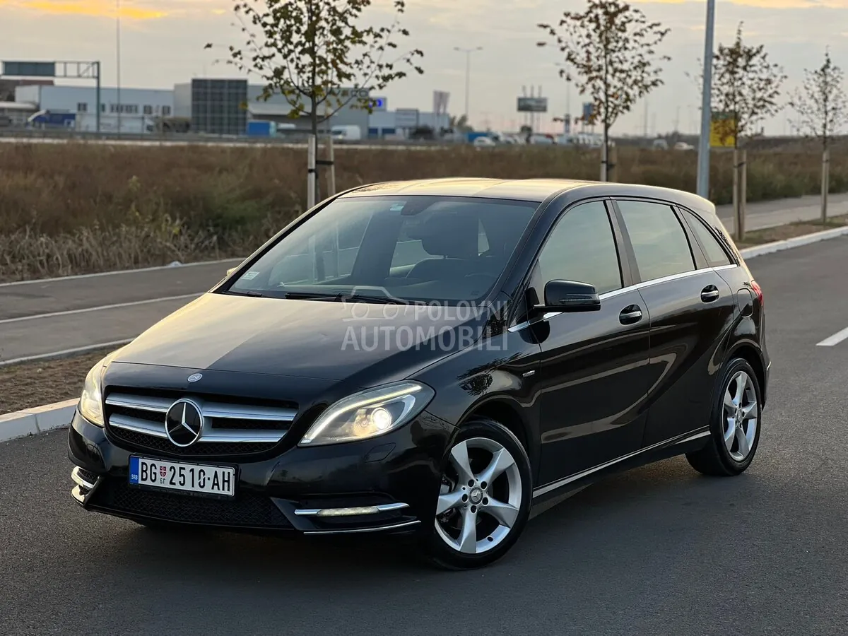 Mercedes-Benz B 200