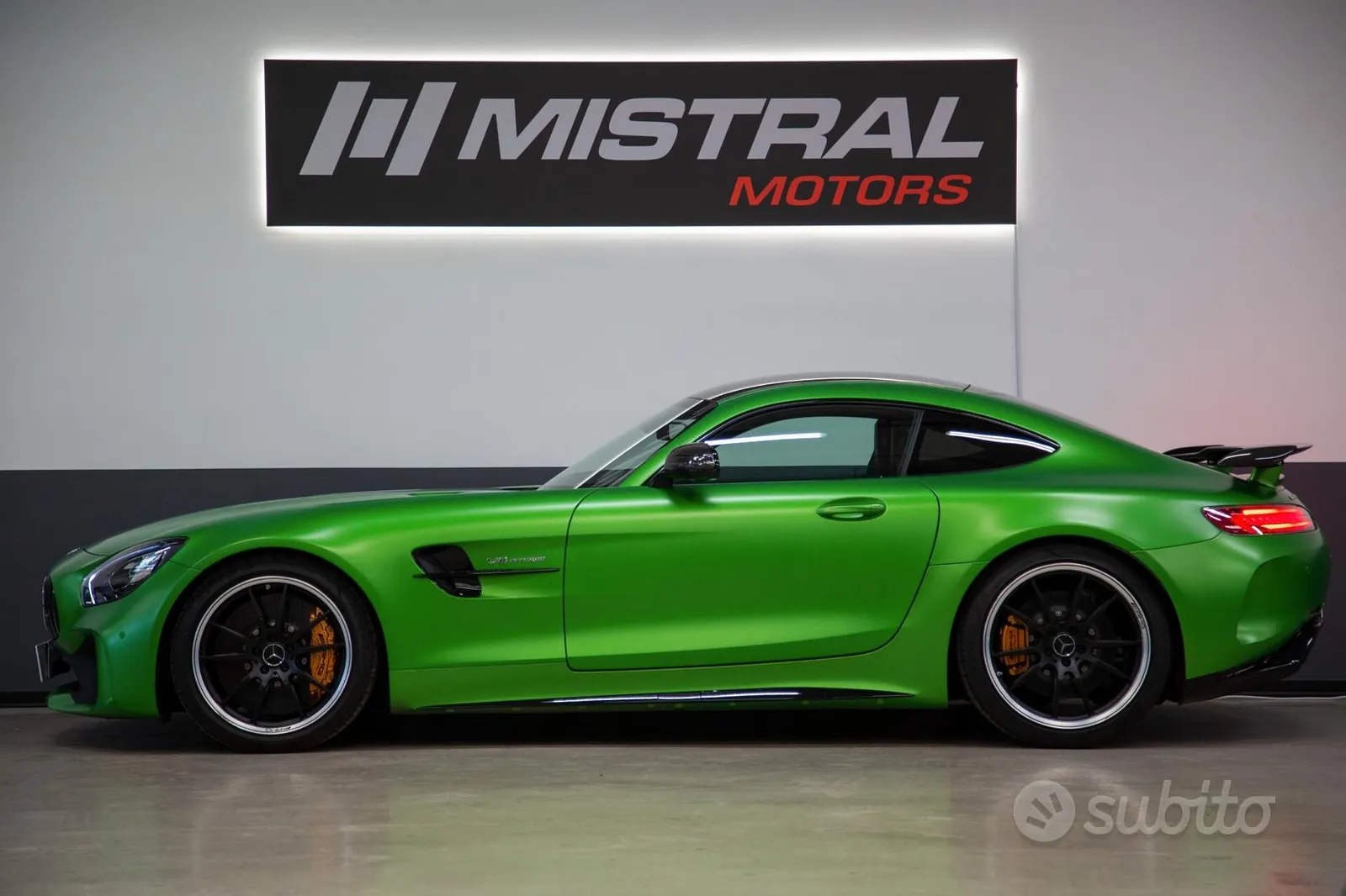 Mercedes-Benz Amg Gt 2017 photo 2