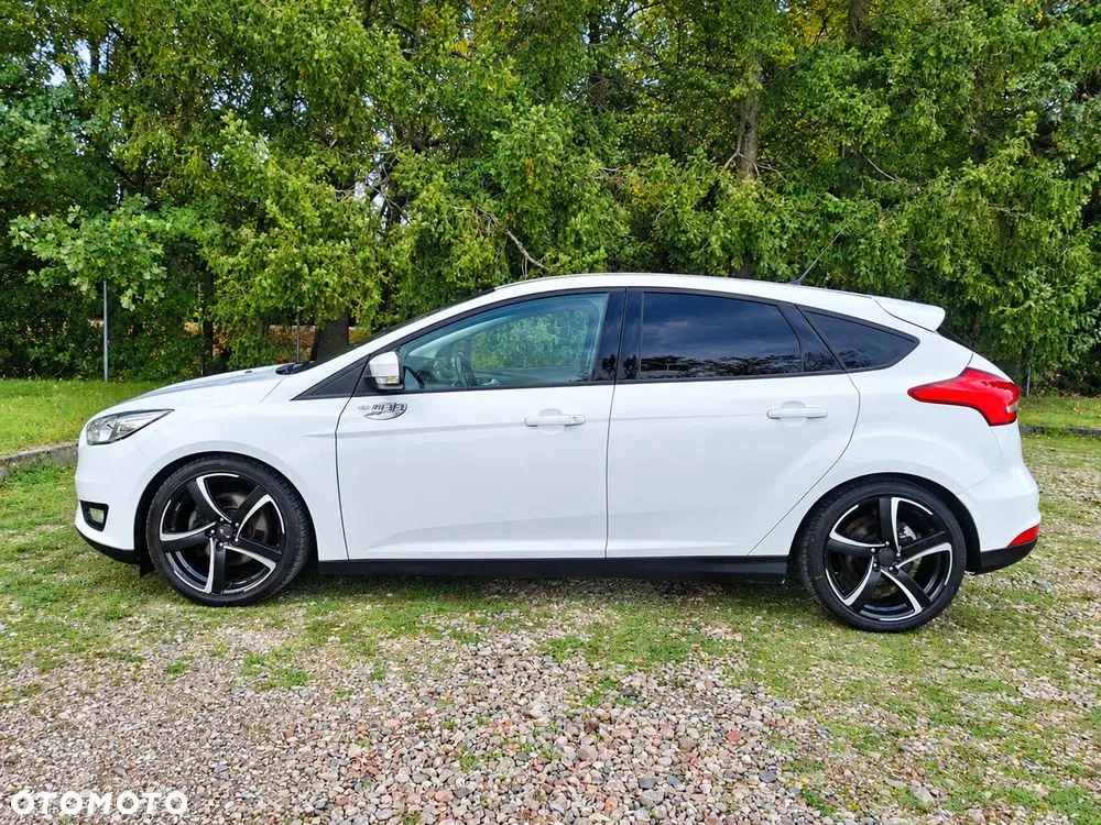 Ford Focus 2016 photo 2