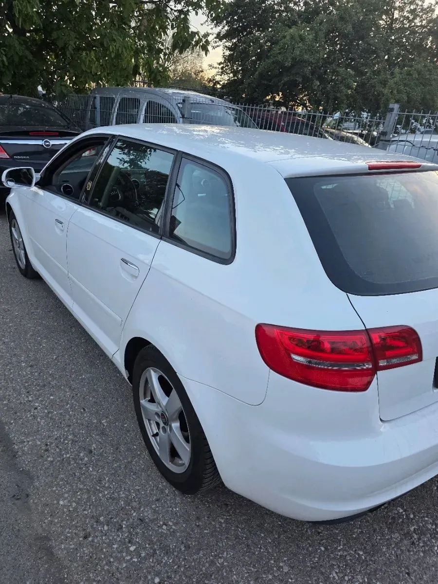 Audi A3 2012 photo 3