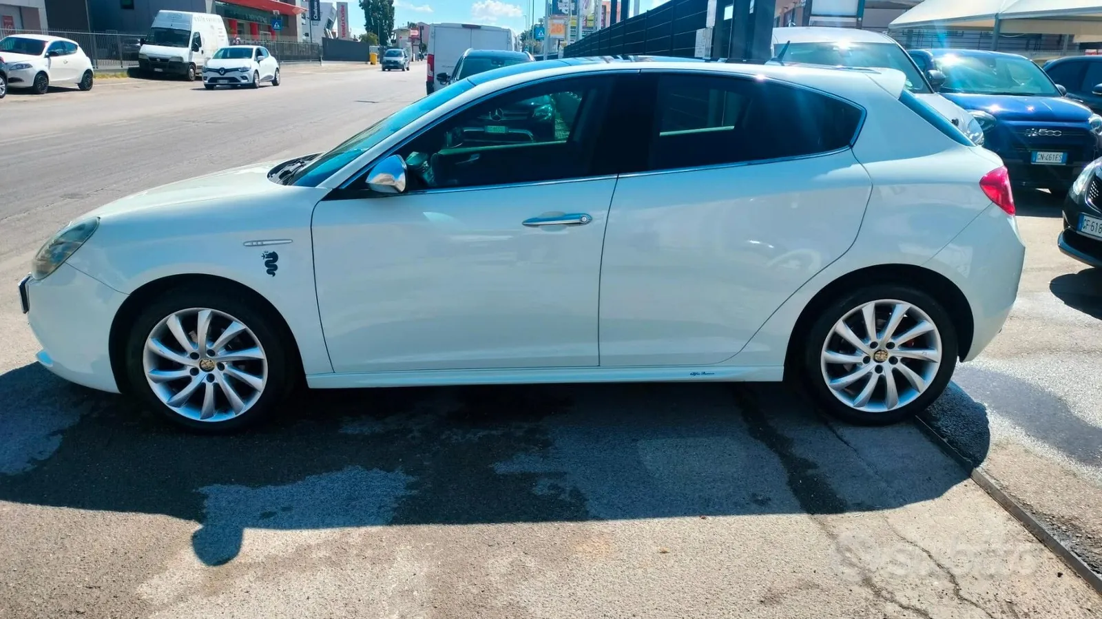Alfa Romeo Giulietta 2011 photo 3