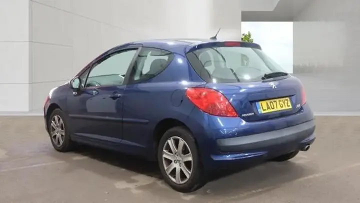 Peugeot 207 2007 photo 2