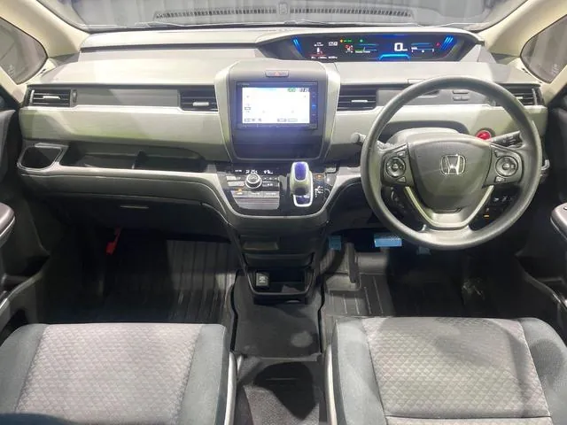 Honda Freed 2017 photo 2