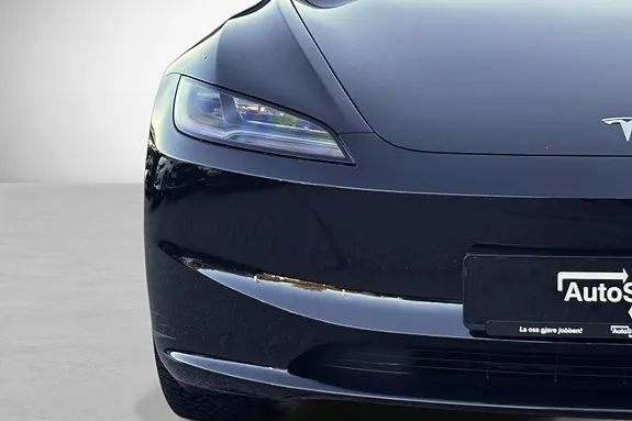 Tesla Model 3 2025 photo 4