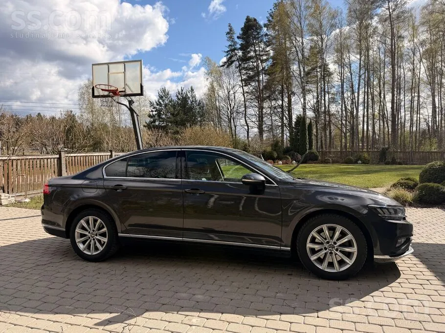Volkswagen Passat 2022 photo 2