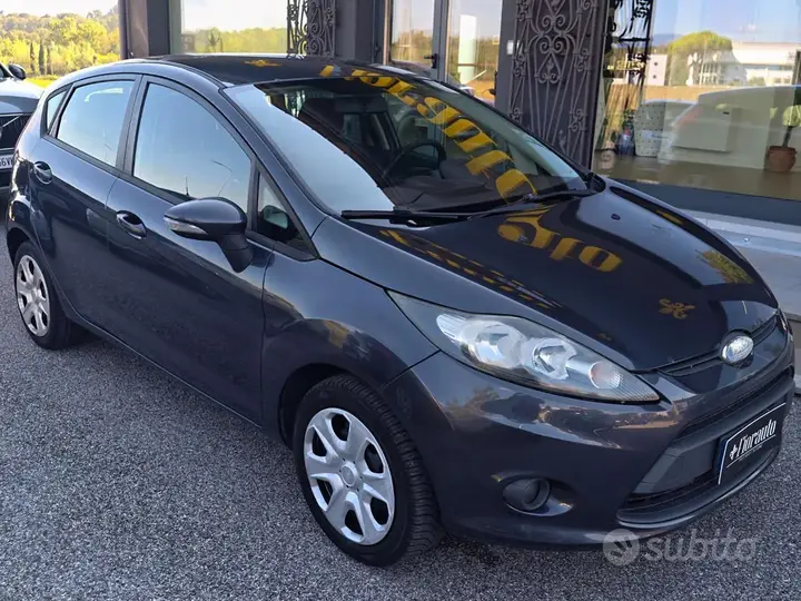 Ford Fiesta 2009 photo 2