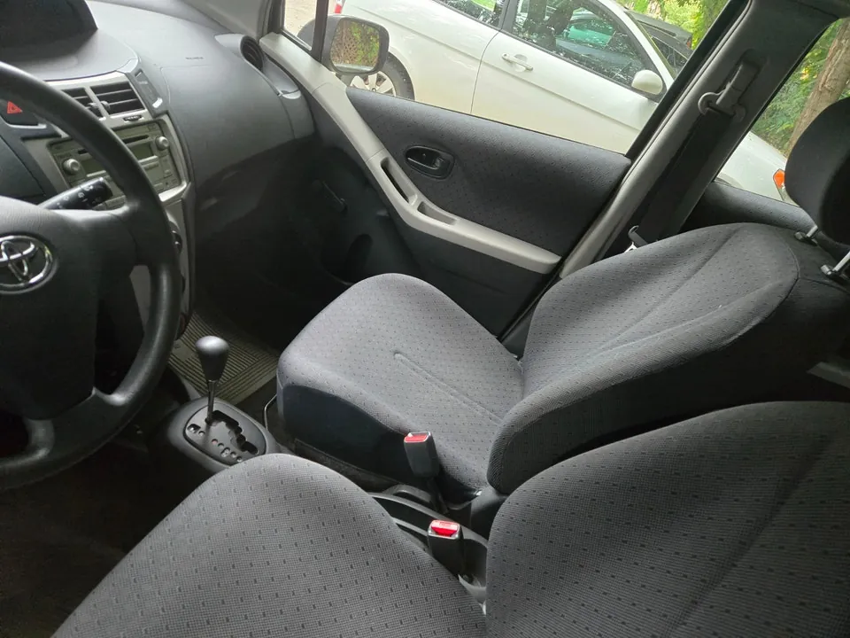 Toyota Yaris 2009 photo 3