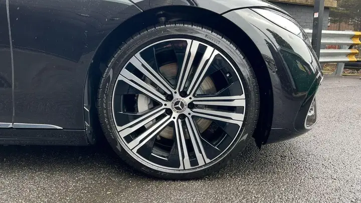 Mercedes-Benz Eqs 2026 photo 5