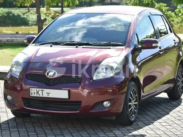 Toyota Vitz 2010 photo 5