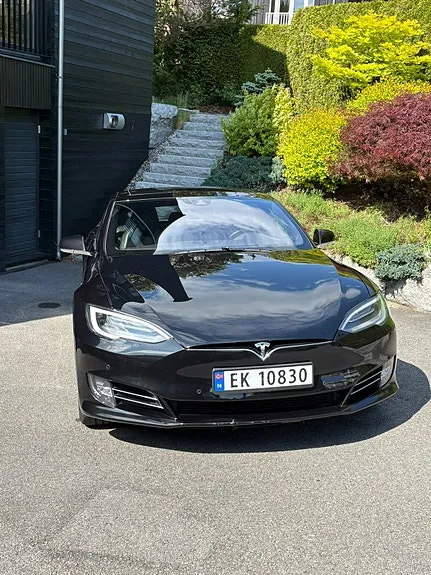 Tesla Model S 2016 photo 2