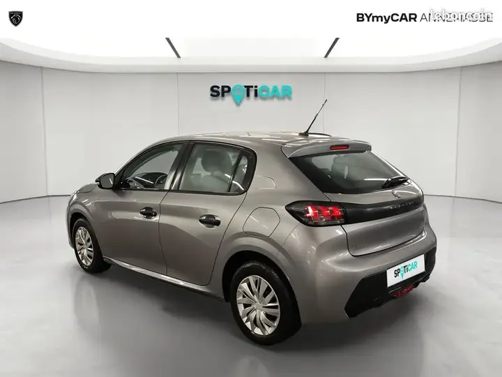 Peugeot 208 2022 photo 3