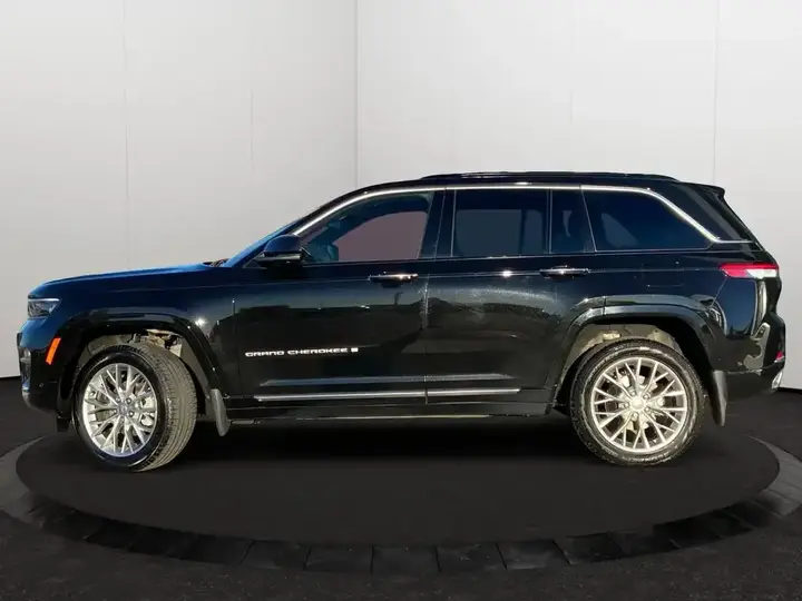 Jeep Grand Cherokee 2025 photo 2