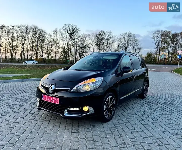 Renault Grand Scenic 2015 photo 2