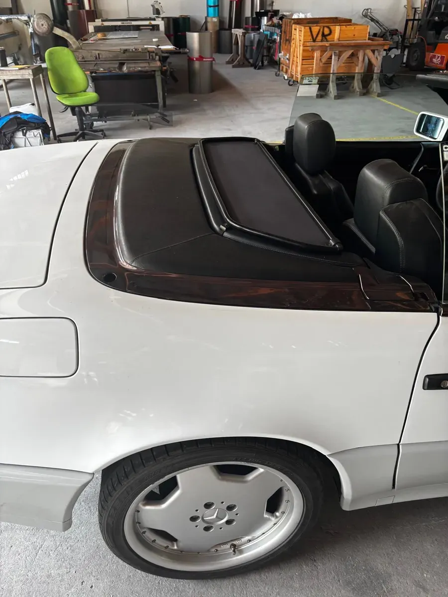 Mercedes-Benz Sl-Class 1992 photo 3