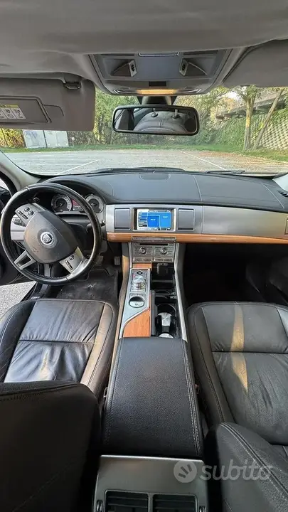 Jaguar Xf 2009 photo 5