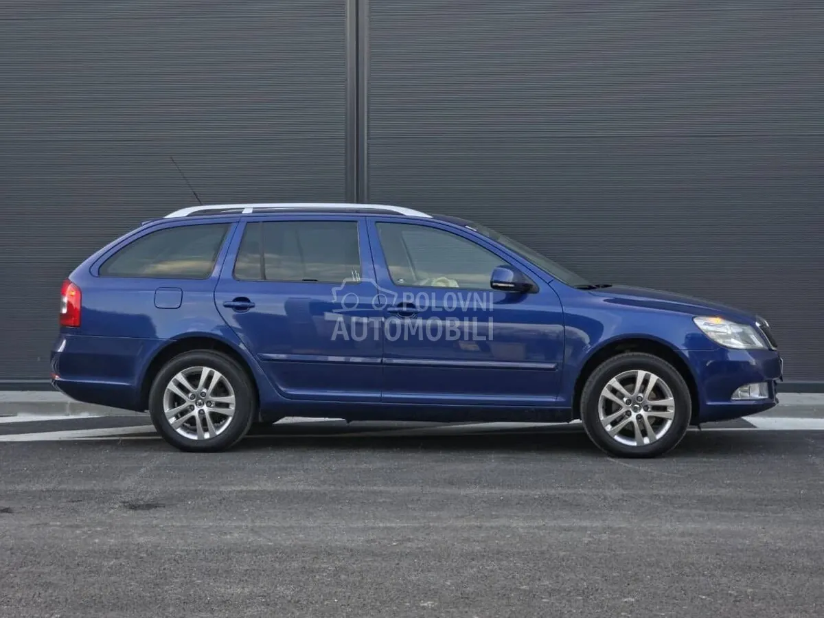 Skoda Octavia 2011 photo 2