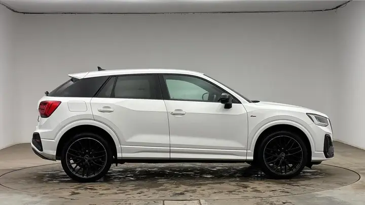 Audi Q2 2022 photo 4