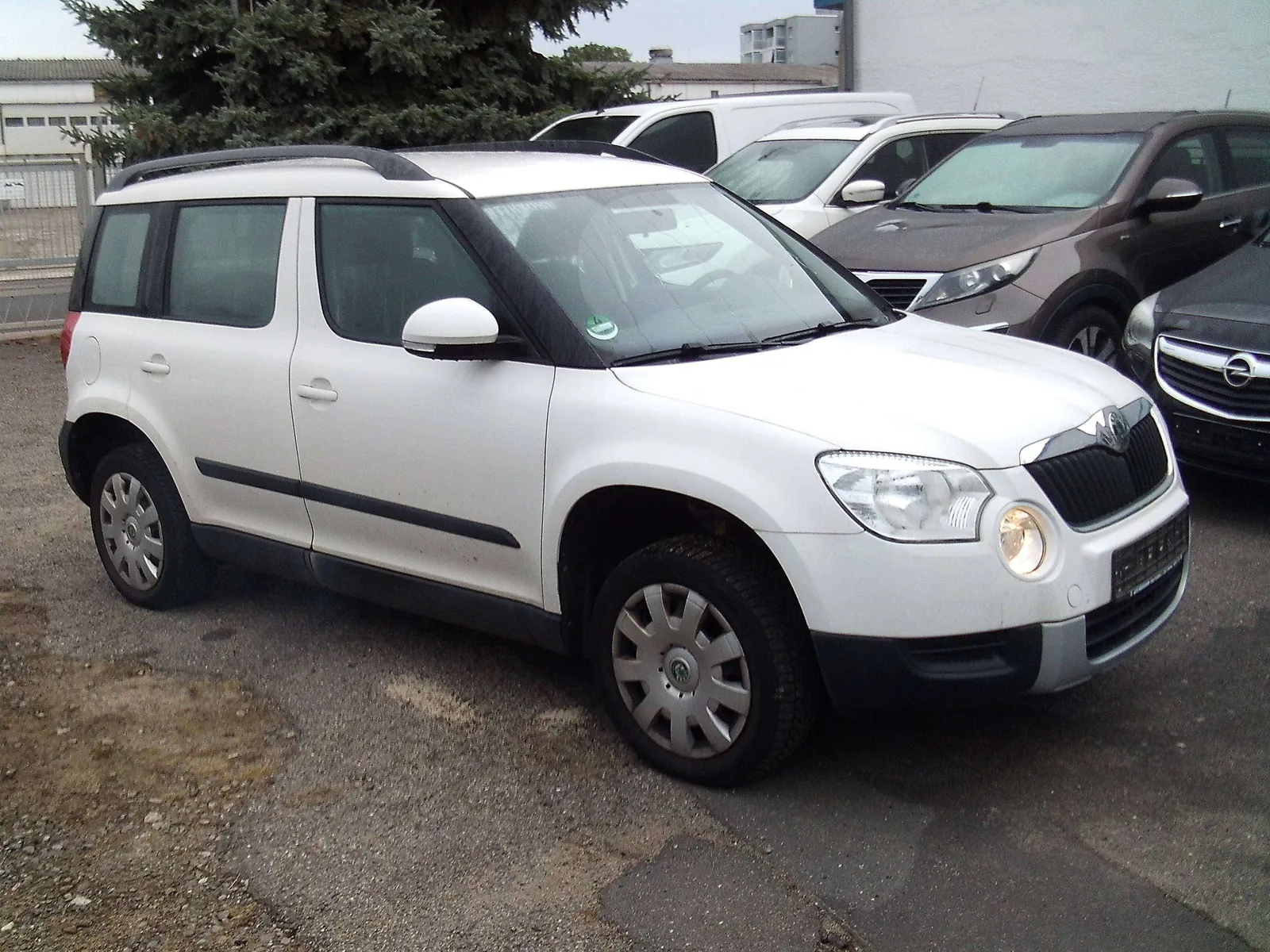 Skoda Yeti 2010 photo 3