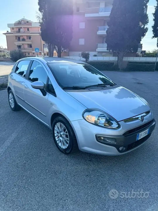 Fiat Punto Evo 2011 photo 3