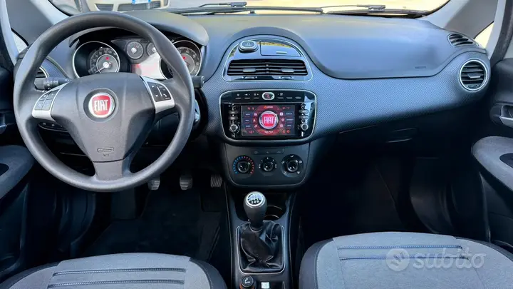 Fiat Punto Evo 2011 photo 5