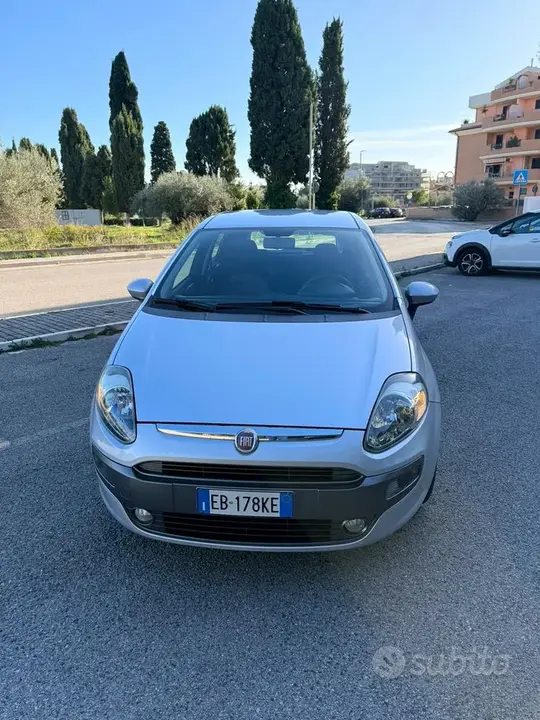 Fiat Punto Evo 2011 photo 2