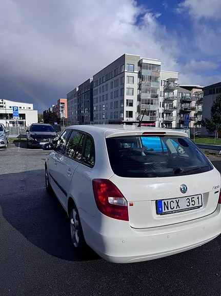 Skoda Fabia 2013 photo 2