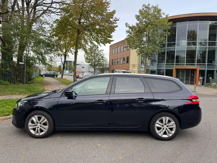 Peugeot 308 Sw 2019 photo 2