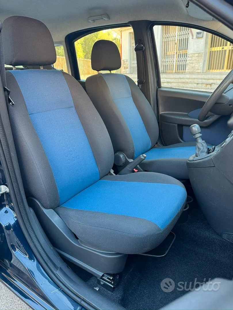 Fiat Panda 2010 photo 4