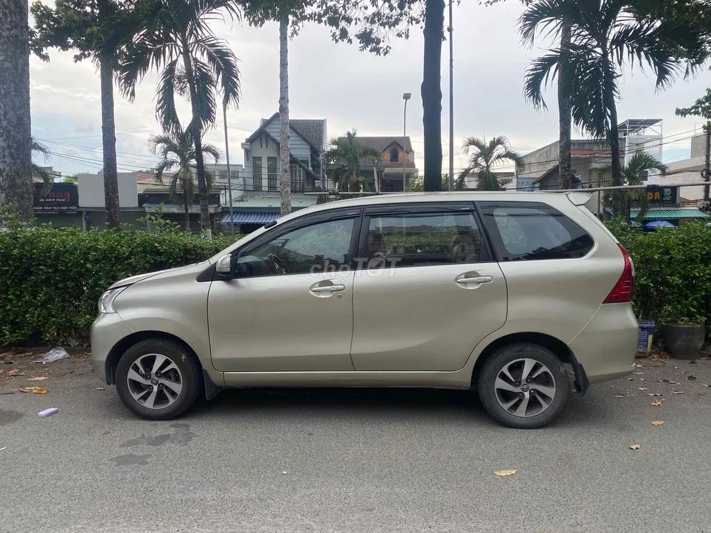 Toyota Avanza Premio 2018 photo 2