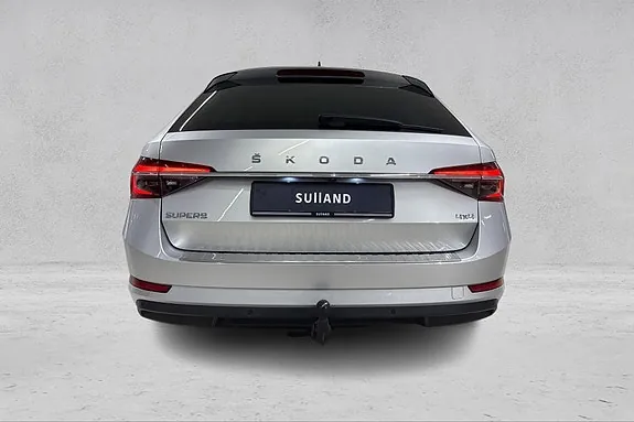 Skoda Superb 2023 photo 4