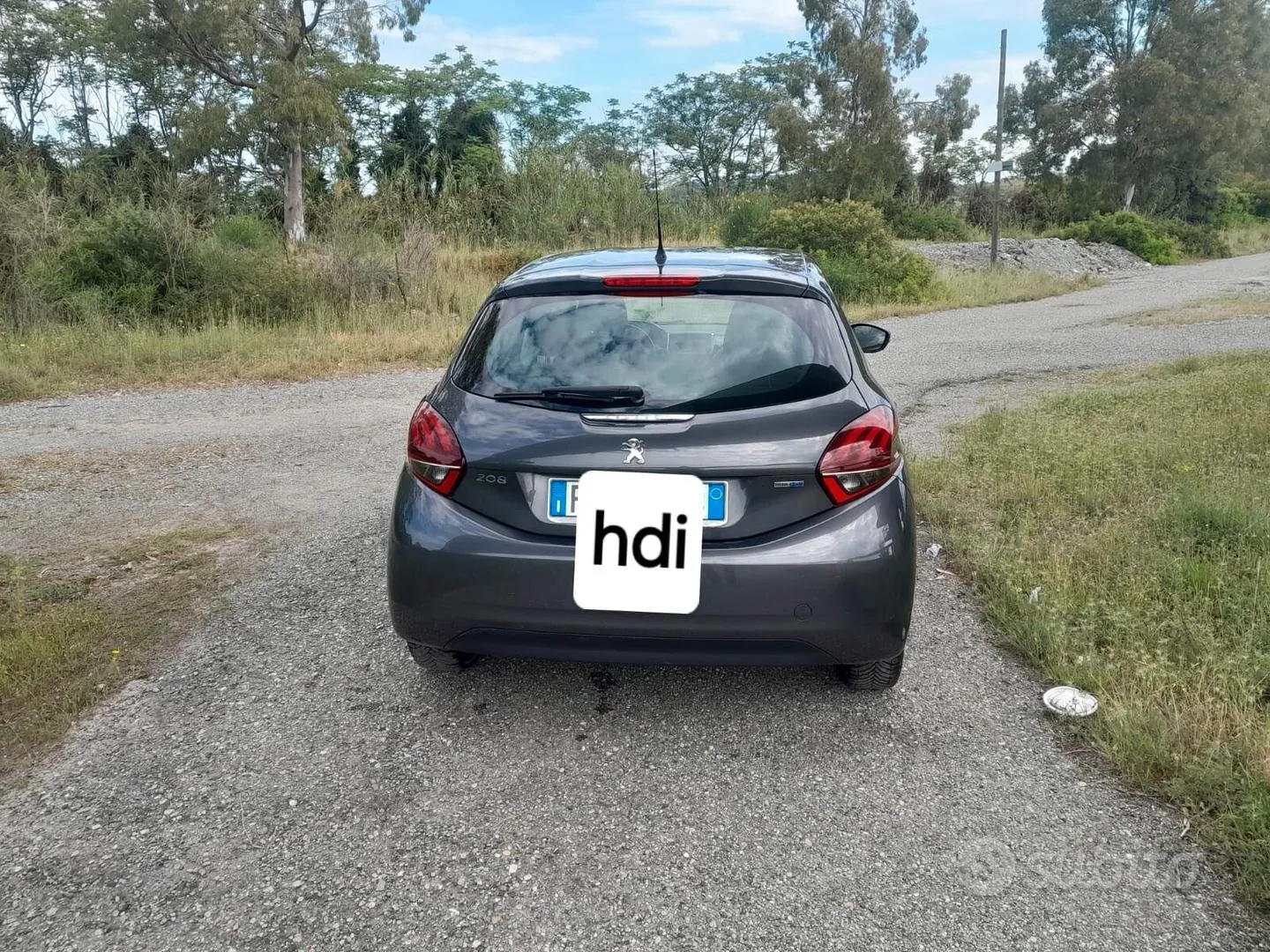 Peugeot 208 2017 photo 3