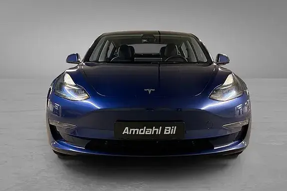 Tesla Model 3 2022 photo 2
