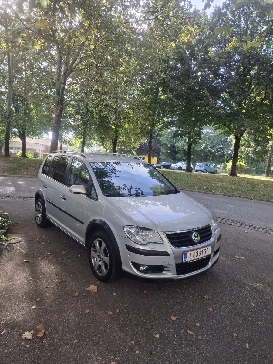 Volkswagen Touran Cross