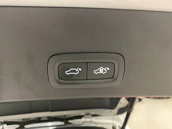 Volvo Xc40 2025 photo 2