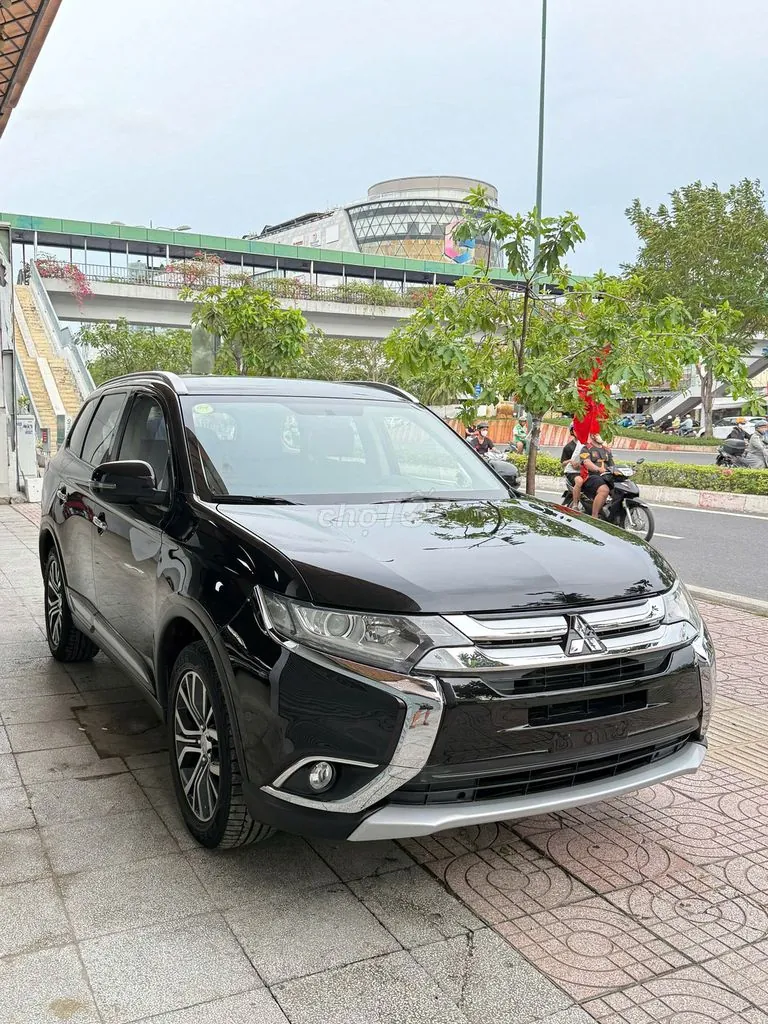 Mitsubishi Outlander 2019 photo 2
