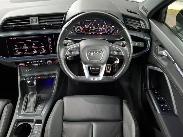 Audi Q3 2020 photo 3