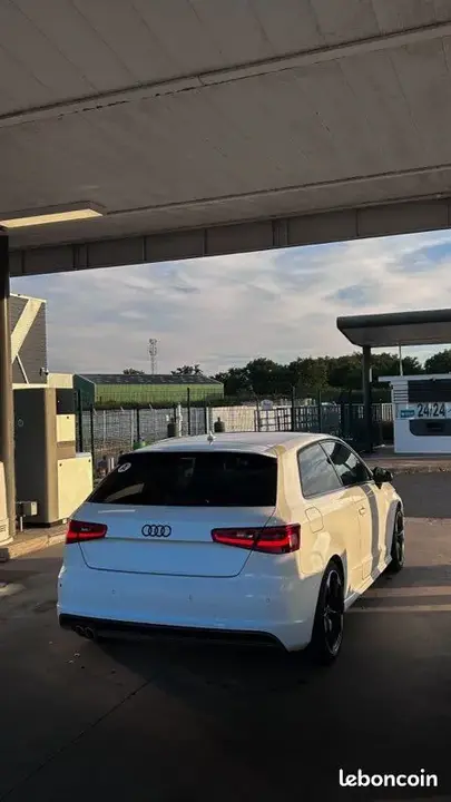 Audi A3 2014 photo 2