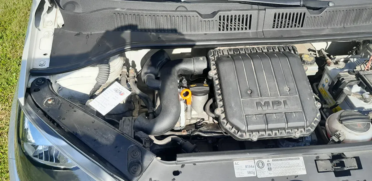Volkswagen Up 2012 photo 3