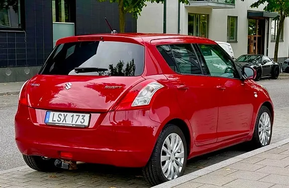 Suzuki Swift 2011 photo 4