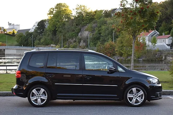 Volkswagen Touran 2012 photo 4
