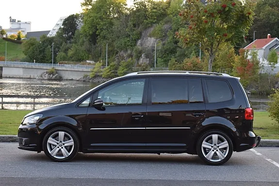 Volkswagen Touran 2012 photo 5