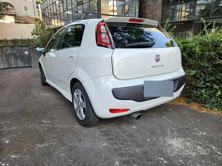 Fiat Punto Evo 2010 photo 2